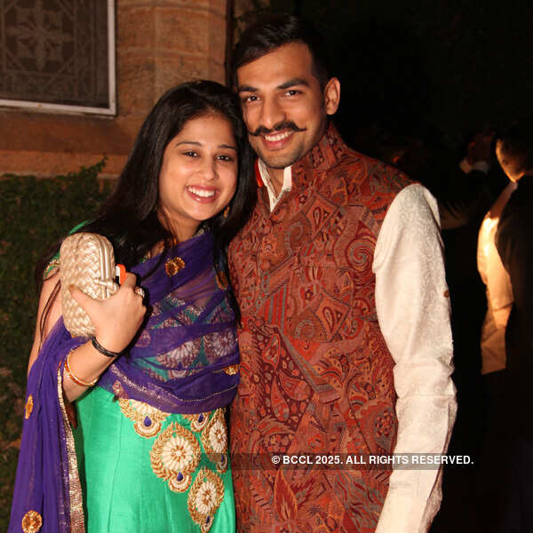 Sonu Nigam performs live at wedding