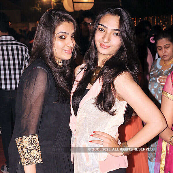 Rohit, Simran Ramchandani's wedding party