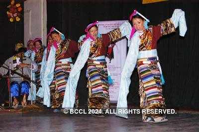 Performance by Tibetan dancers