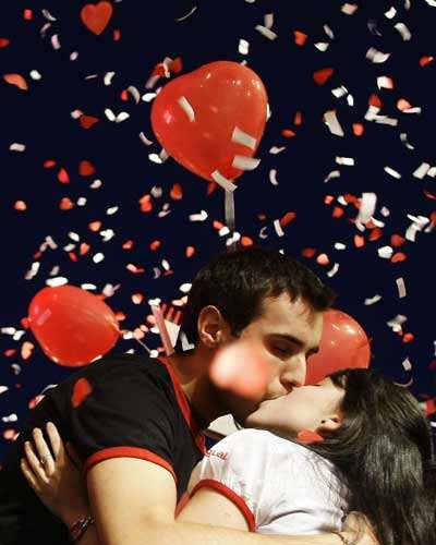 Mass kissing in Madrid