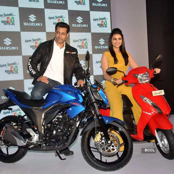 Salman Khan and Parineeti Chopra get clicked at the launch of Suzuki's
