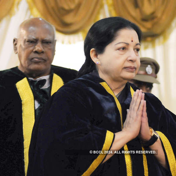 SC directs Jayalalithaa to face trial in income tax case