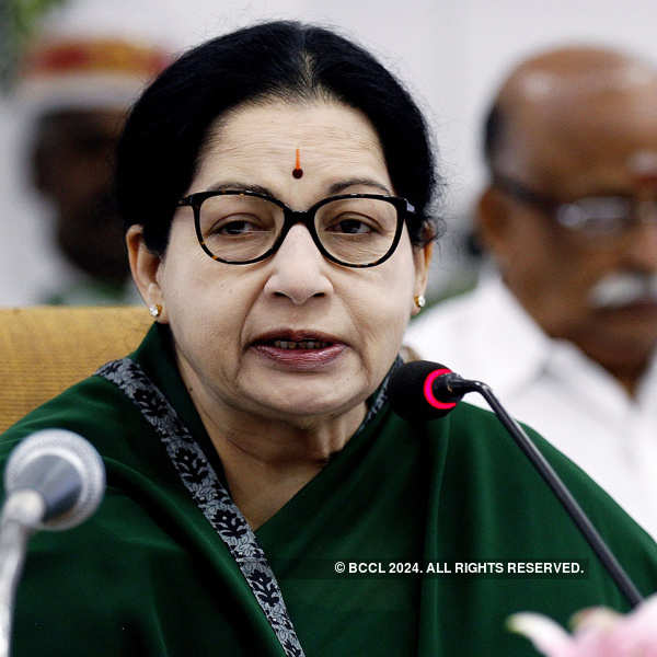SC directs Jayalalithaa to face trial in income tax case