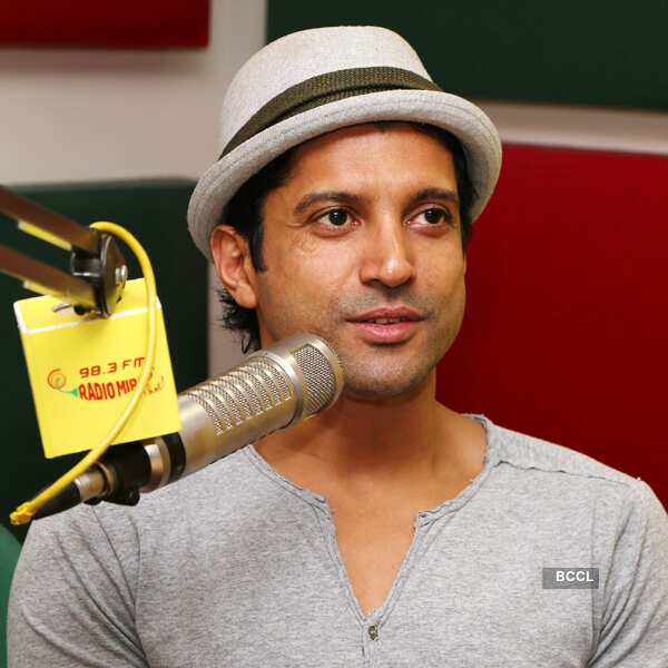 Farhan at Radio Mirchi