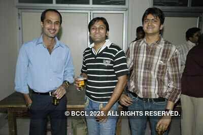 Abhishek's marriage anniversary 