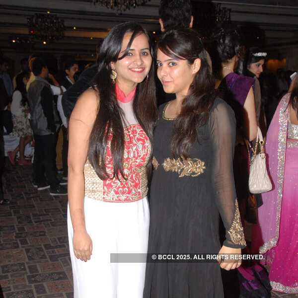 Suman, Rohit Jamtani's ring Ceremony