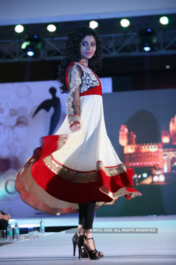 Sixteen themes at a fashion show