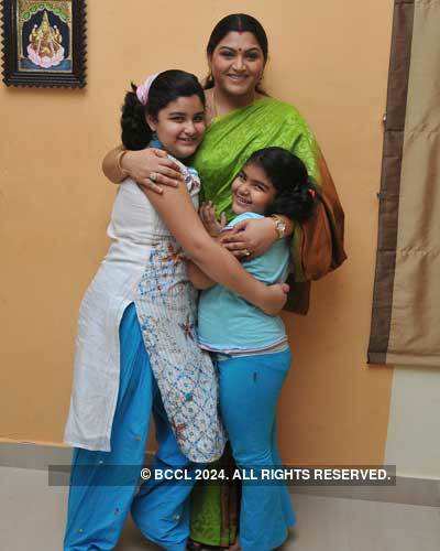 Khushboo with her kids