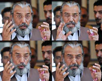 Taliban releases Pak envoy