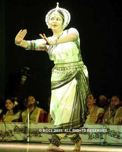 Surajhankar performance