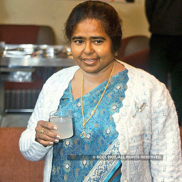 Alumni meet in the city