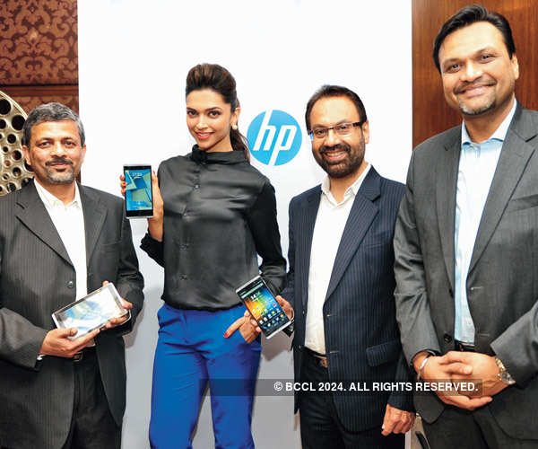 Deepika launches HP Slate VoiceTab