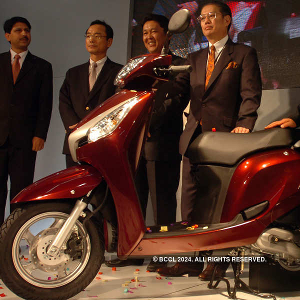Honda slashes two-wheeler prices 