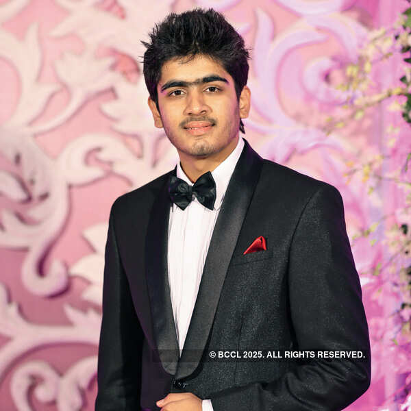 Veronica Linjara, Prayag Haswani got engaged