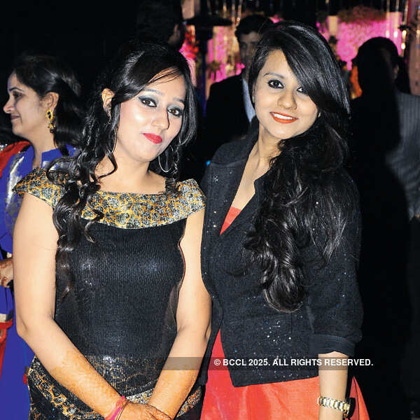 Veronica Linjara, Prayag Haswani got engaged