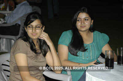 Kuch Lamhe Fursat Ke