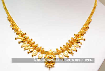 Gold jewellery at GRT