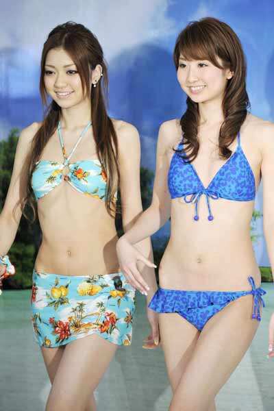 Sanai's swimwear '08
