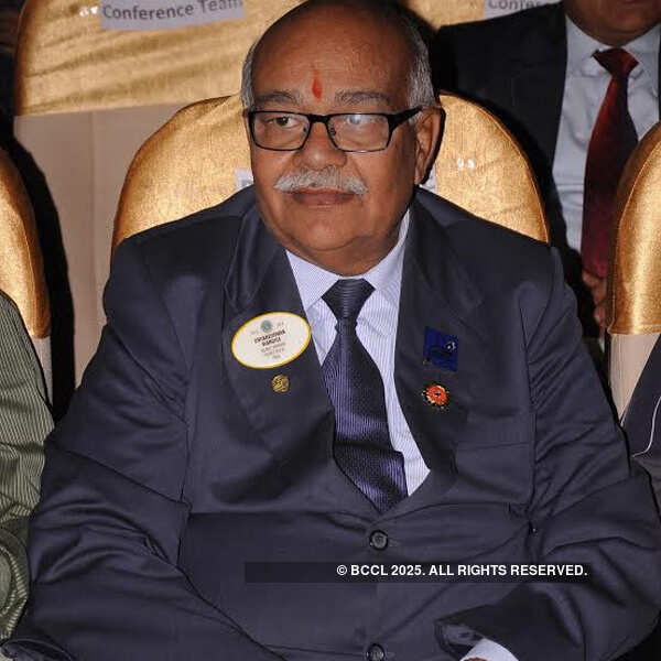 Lions club members enjoy Gujarati feast