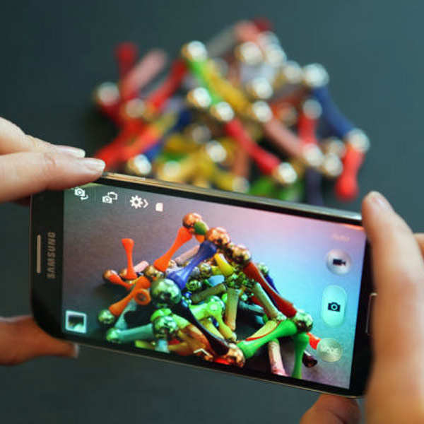 Samsung unveils Galaxy S5 
