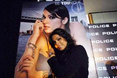 Esha at a store launch 