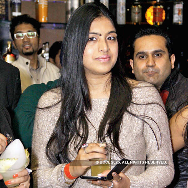 Meet Brothers perform at Zerzura