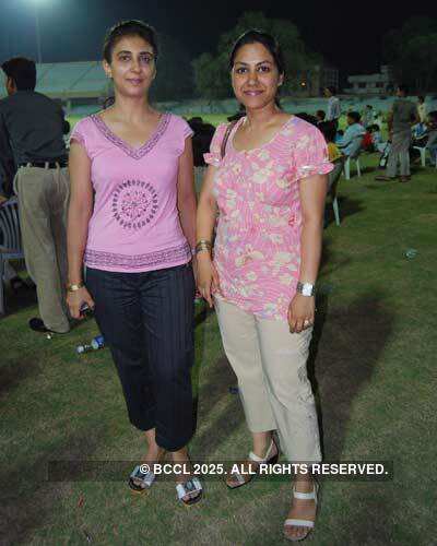 Cricket match of Round tablers