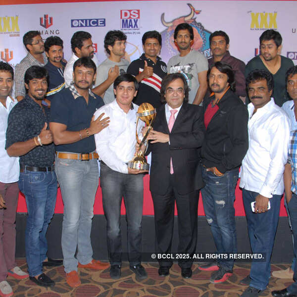 Karnataka Bulldozers press meet