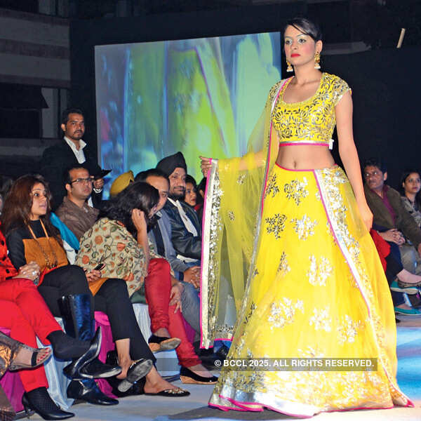 Fashion show by Habibullahs