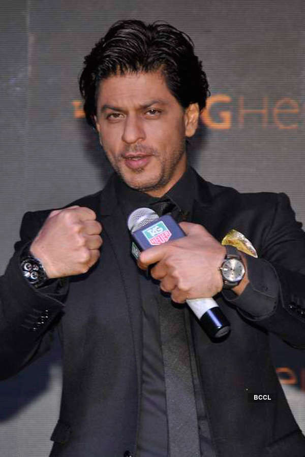 Shah Rukh unveils Golden Carrera