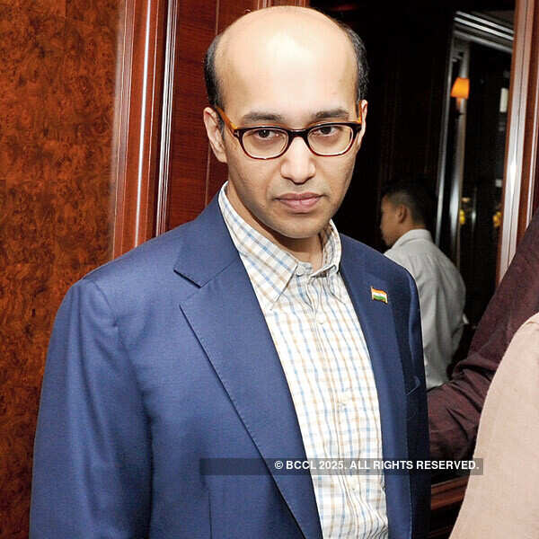 Poonawalla's play host for Jay Panda