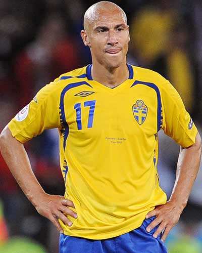 SWEDEN NATIONAL TEAM HOME FOOTBALL SHIRT 2006-2007-2008 HENRIK LARSSON #11  LARGE