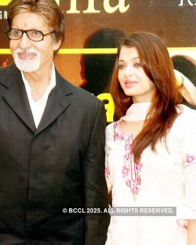 Aish and Amitabh in city