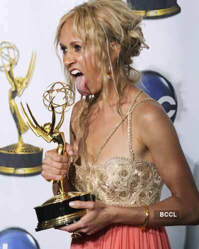 Jennifer Landon reacts with her award for Outstanding Younger Actress in a ...