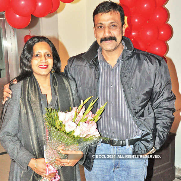 Nishant, Aparna Jain's wedding anniversary in Patna