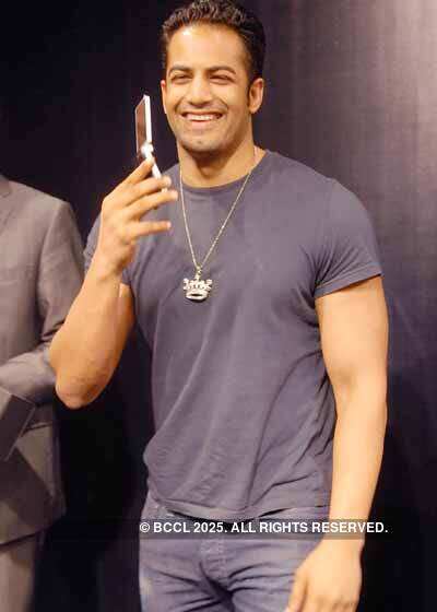 Launch: P'9521 Porshe mobile