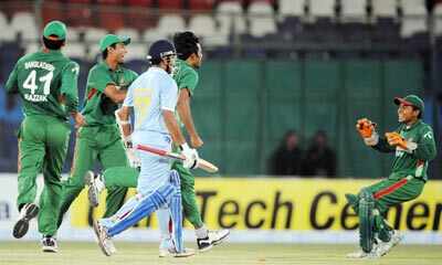 India beat B'desh by 7 wkts