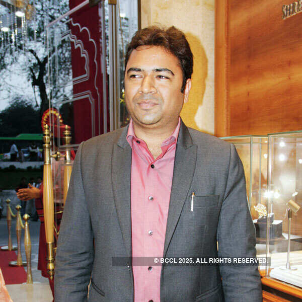 Wine and cheese tasting event in Delhi