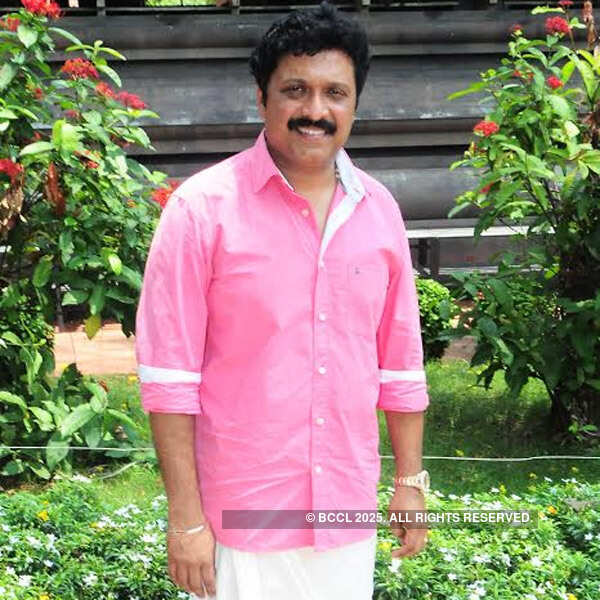 Mizhithurakoo: Movie pooja