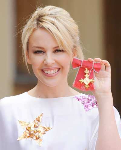 Kylie gets OBE award