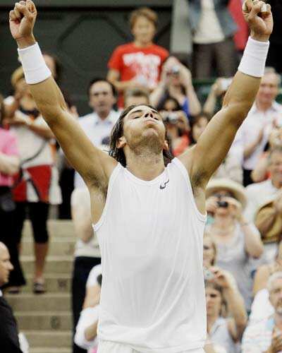 Nadal to meet Federer in final