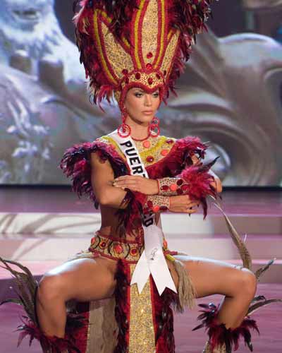 Miss Puerto Rico Ingrid Rivera Poses For The Upcoming Miss Universe Competion In The Central City Of Nha Trang On Friday July 10 08 Photogallery