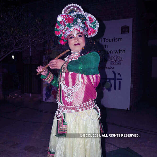 Holi celebration @ Dilli Haat