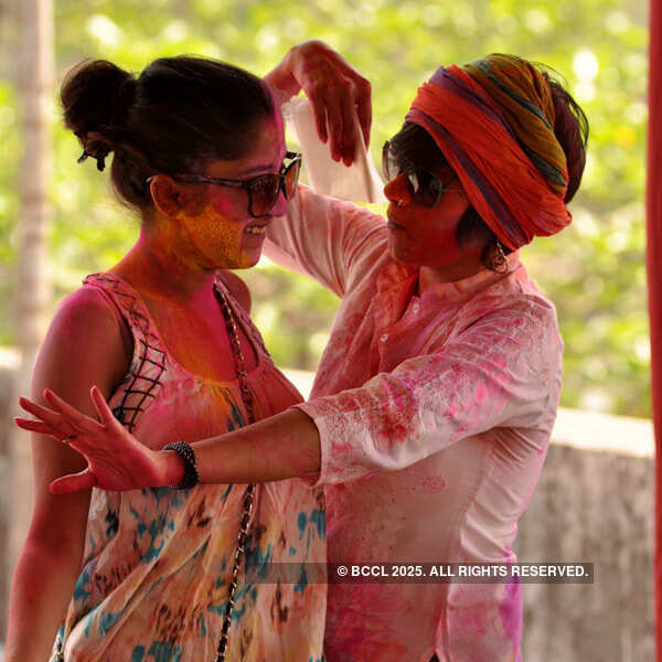 Tolly stars celebrate Holi