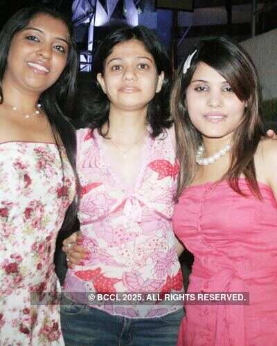 Pooja's b'day bash 
