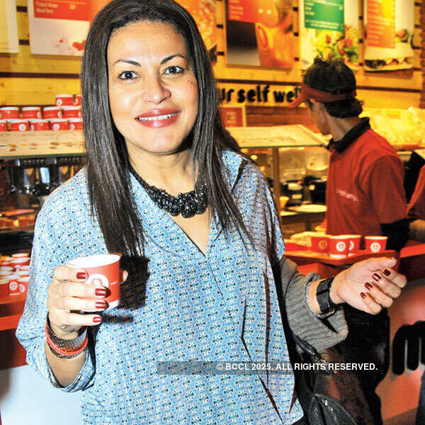 Bikes & babes @ health cafe launch