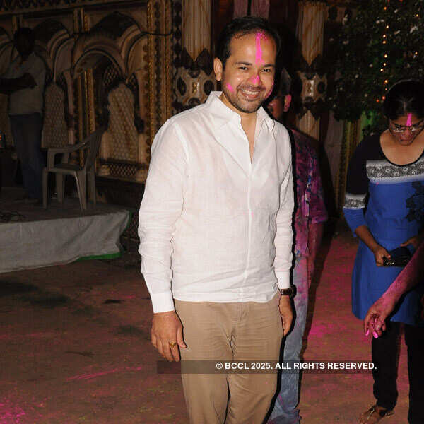Dr Avinash Banait's holi bash