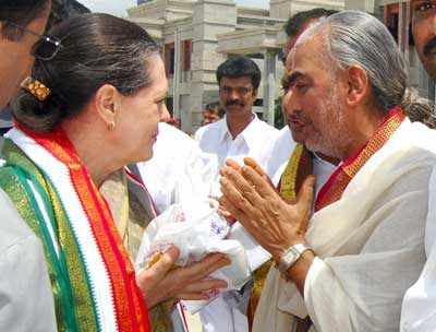 Sonia in Tirupati