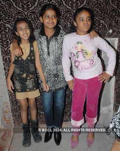 Ravi Kishan's b'day bash