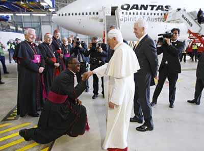 Pope's farewell at Sydney